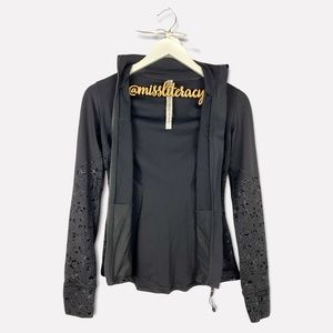 Lululemon Special Edition Contour Define Jacket in Black/Black Speckle Shine 2